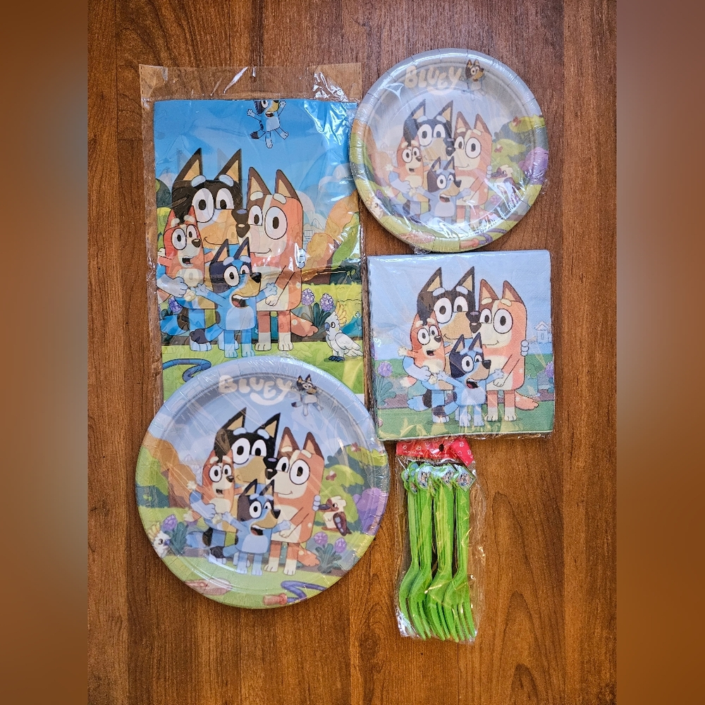 Bluey Party Supplies Set - Blue and Green